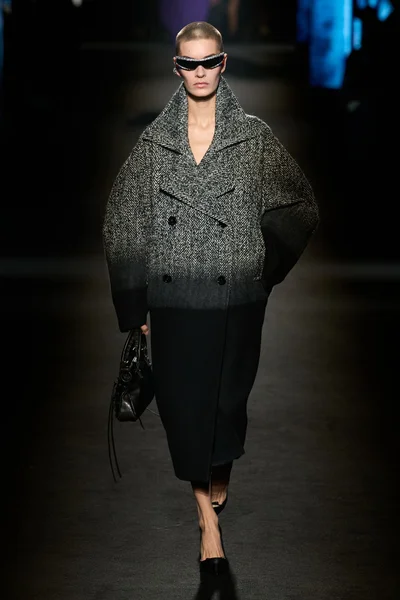 Look 36